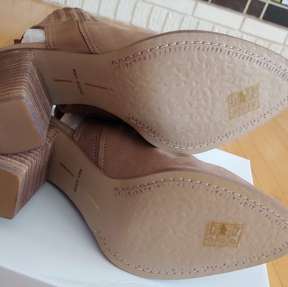 Dolce Vita Jasper Open Back Ankle Bootie - Picture 8 of 8